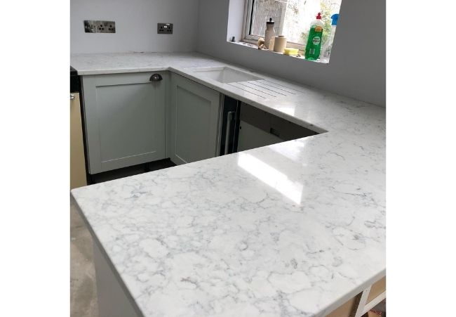 QUARTZ COUNTERTOP